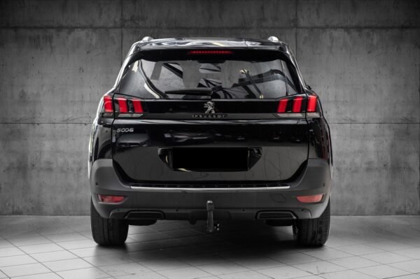 Peugeot 5008 1.5 HDi 130CH 7-SETS KROK CRUISE