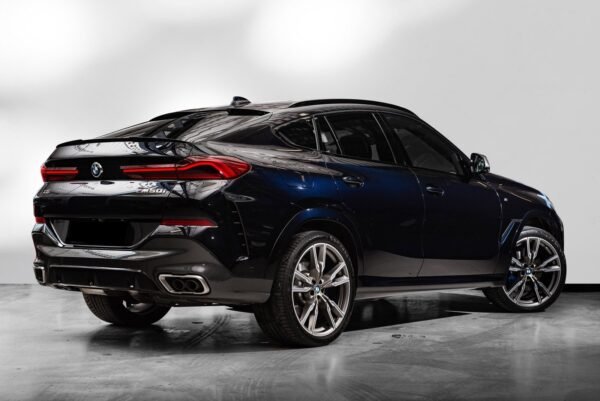 BMW X6 M50i