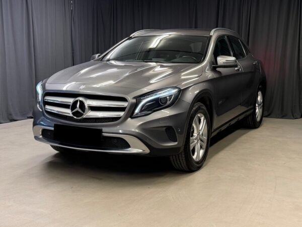 Mercedes-Benz GLA 200