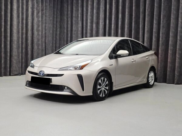 3 Toyota Prius 1.8 VVT-i Hybride AWD-i Actif