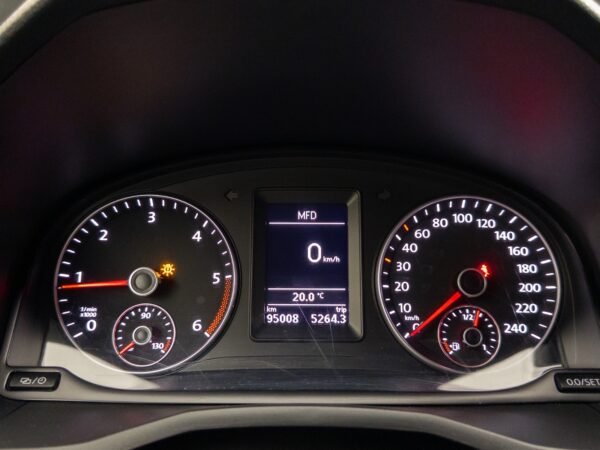 30 Volkswagen Caddy 2.0TDi 102ch DSG