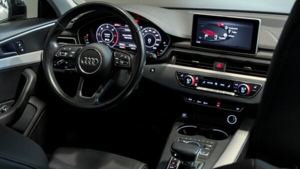 30 Audi A4 2.0 TDI 190 S-Tronic