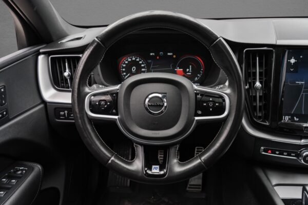 Volvo XC60 T8 AWD R-Design