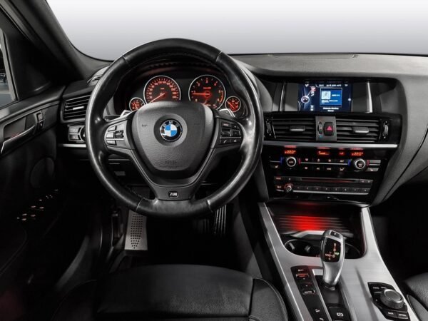 30 BMW X4 xDrive20d M Sport