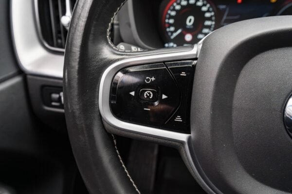 Volvo XC60 T8 AWD R-Design
