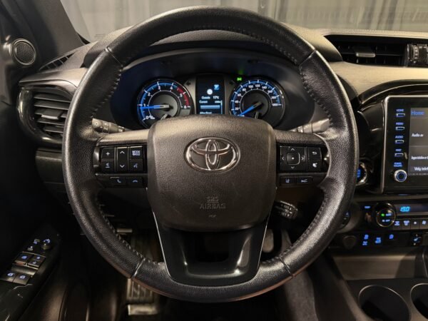 Toyota HiLux 2.8 D-4D X-CAB SR+ 4WD