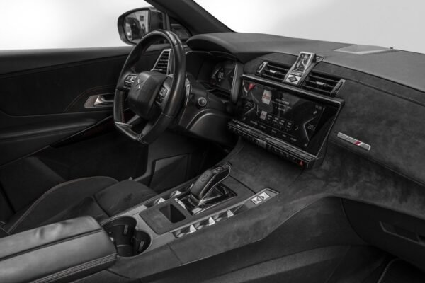 DS Automobiles DS 7 Crossback E-TENSE 4x4 300 ch Performance Line