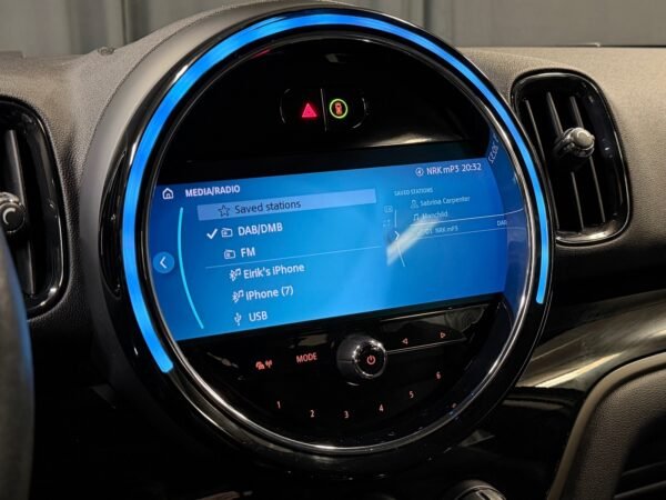 32 MINI Countryman Cooper SE ALL4 Experience