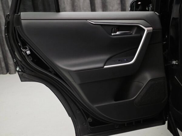32 Suzuki Across 2.5 PHEV 306 ch E-Four First Edition
