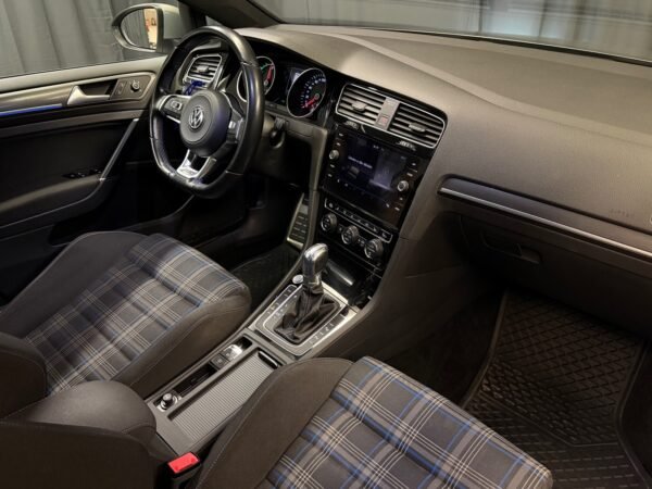 Volkswagen Golf VII GTE 1.4 TSI Plug-in Hybrid Facelift