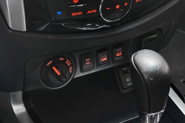Nissan Navara 2.3 dCi 190 4WD Automatique