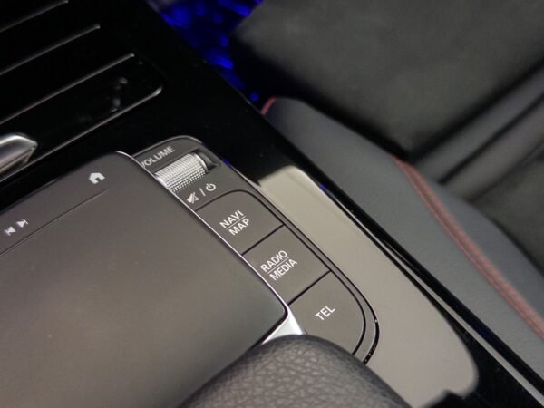 Mercedes-Benz Classe A 250 e AMG Line