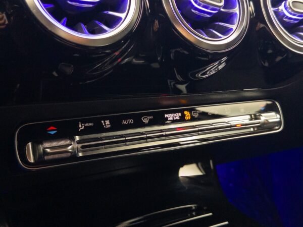 Mercedes-Benz Classe A 250 e AMG Line