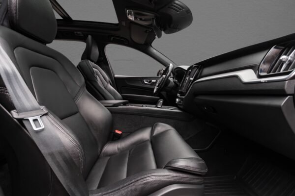 Volvo XC60 T8 AWD R-Design