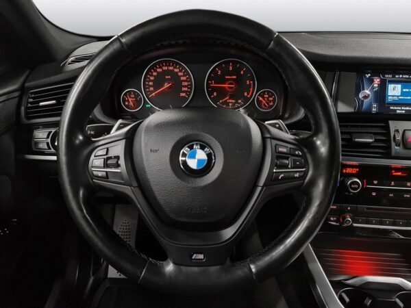 35 BMW X4 xDrive20d M Sport