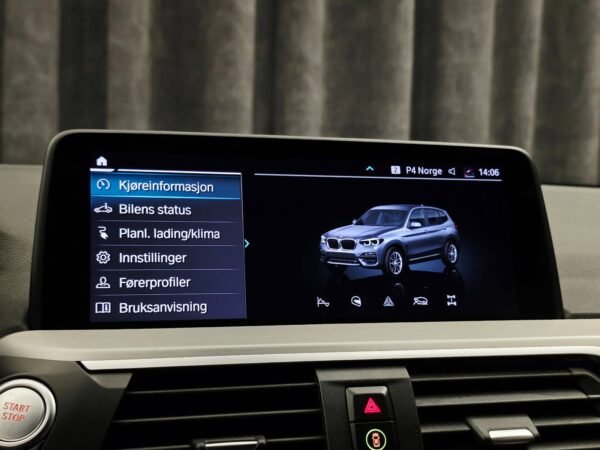 35 BMW X3 xDrive30e M Sport