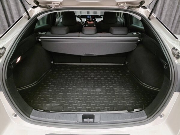 36 Toyota Prius 1.8 VVT-i Hybride AWD-i Actif