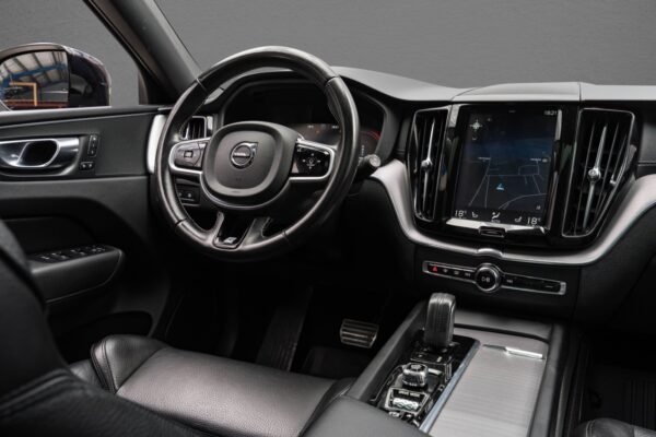 Volvo XC60 T8 AWD R-Design