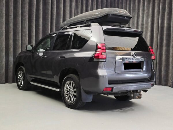4 Toyota Land Cruiser 2.8 D-4D GX