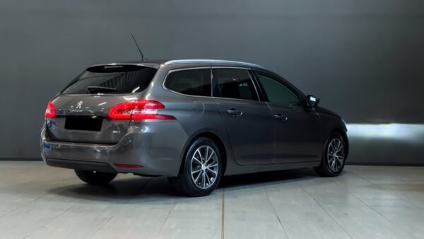 Peugeot 308 SW BlueHDi 120