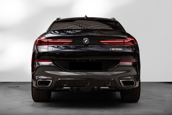 BMW X6 M50i