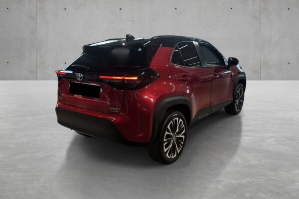 Toyota Yaris Cross 1,5 Hybrid AWD-i Executive Bi-Tone