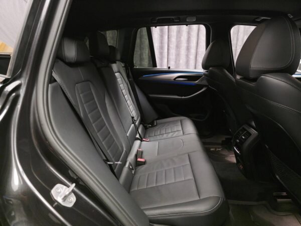45 BMW X3 xDrive30e M Sport
