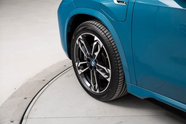 BMW X1 xDrive30e M-sport ACC Krok 360 H&K HUD