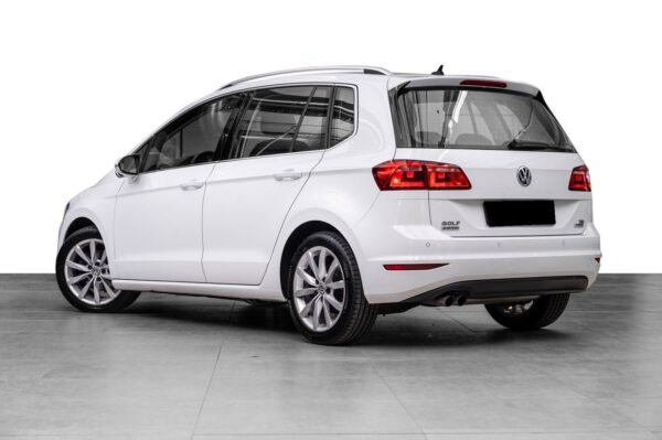 5 Volkswagen Golf 1.4 TSI 150 ch DSG7