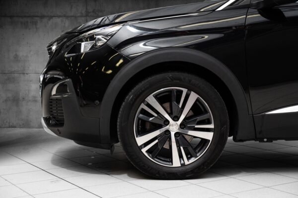 Peugeot 5008 1.5 HDi 130CH 7-SETS KROK CRUISE