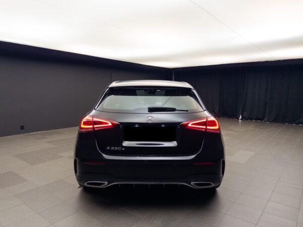 Mercedes-Benz Classe A 250 e AMG Line