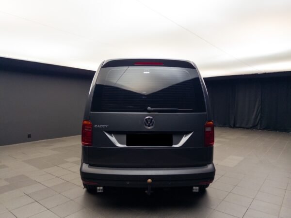 5 Volkswagen Caddy 2.0TDi 102ch DSG