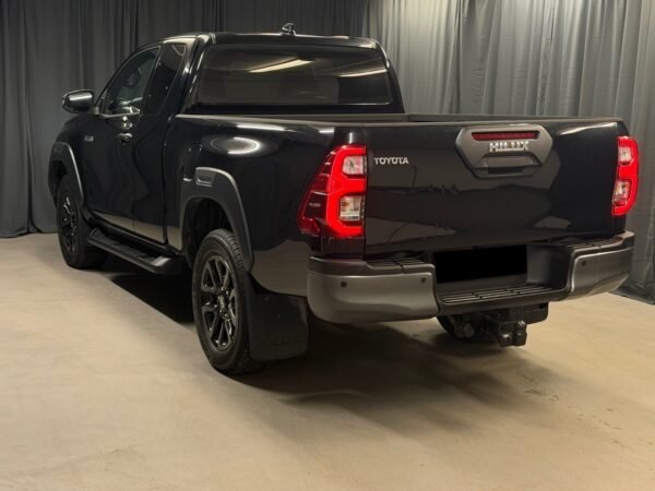 Toyota HiLux 2.8 D-4D X-CAB SR+ 4WD