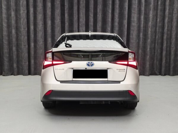 5 Toyota Prius 1.8 VVT-i Hybride AWD-i Actif