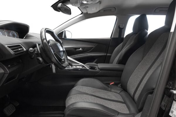 Peugeot 5008 1.5 HDi 130CH 7-SETS KROK CRUISE