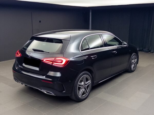Mercedes-Benz Classe A 250 e AMG Line