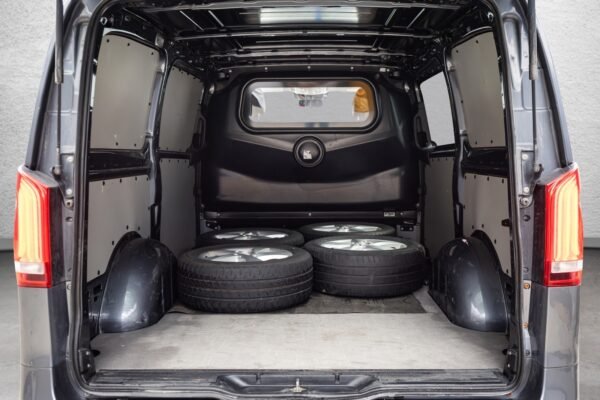 6 Mercedes-Benz Vito 119 CDI 4MATIC