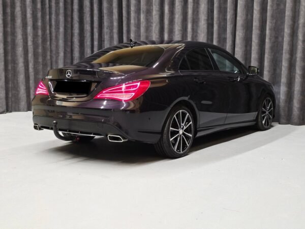Mercedes-Benz CLA 180 Urban