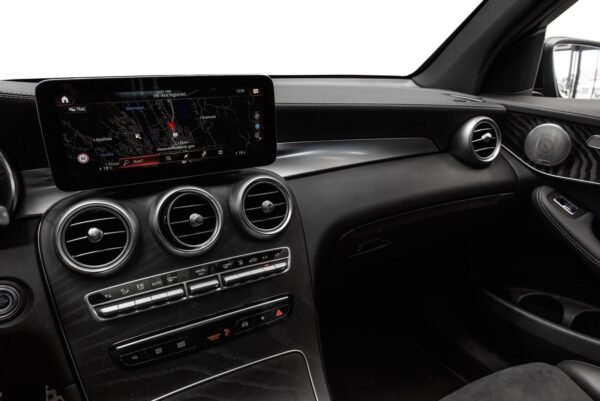 Mercedes-Benz GLC 300 de 4MATIC AMG