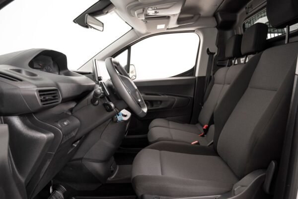 7 Peugeot Partner L1 1.5 BlueHDi 130 EAT8