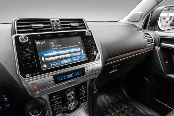 Toyota Land Cruiser Prado 150 2.8 D-4D VX