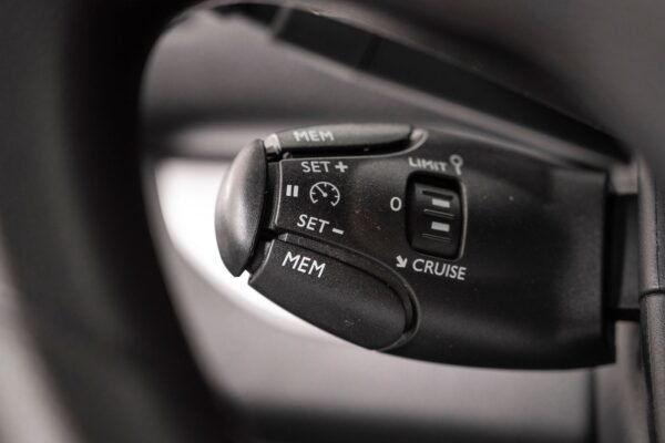 8 Toyota Proace 2,0 D 144 Comfort L2H1 Aut Cruise/Krok/Kamera/Webasto
