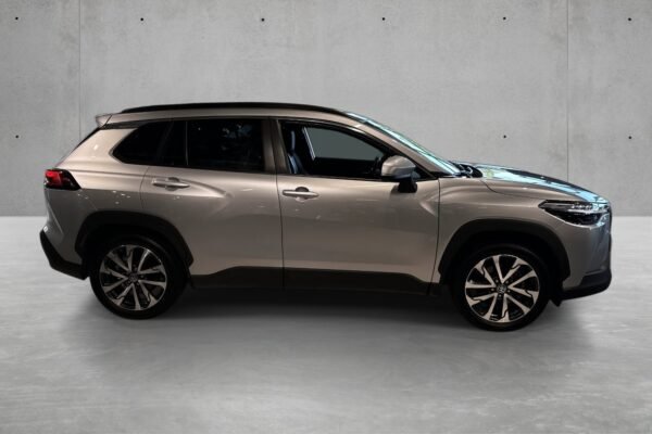 Toyota Corolla Cross 2,0 Hybrid AWD-i Executive