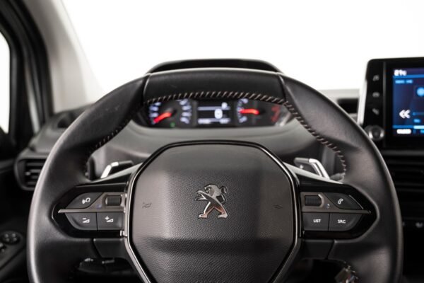 9 Peugeot Partner L1 1.5 BlueHDi 130 EAT8