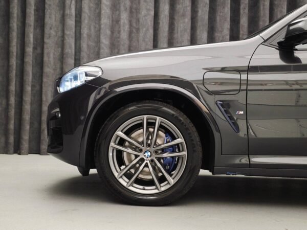 9 BMW X3 xDrive30e M Sport